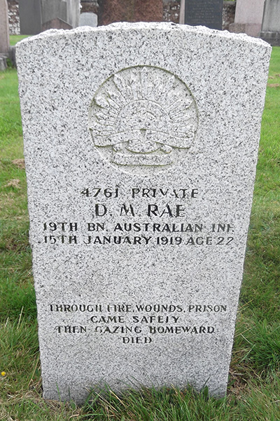 Tombstone of Privat Donald Mac Rae