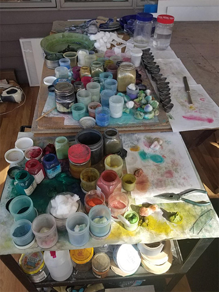 Paint table