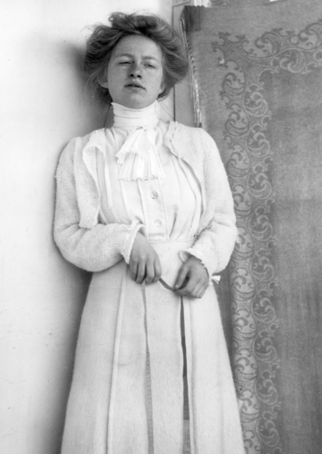 Photo of Edith Sodergran.